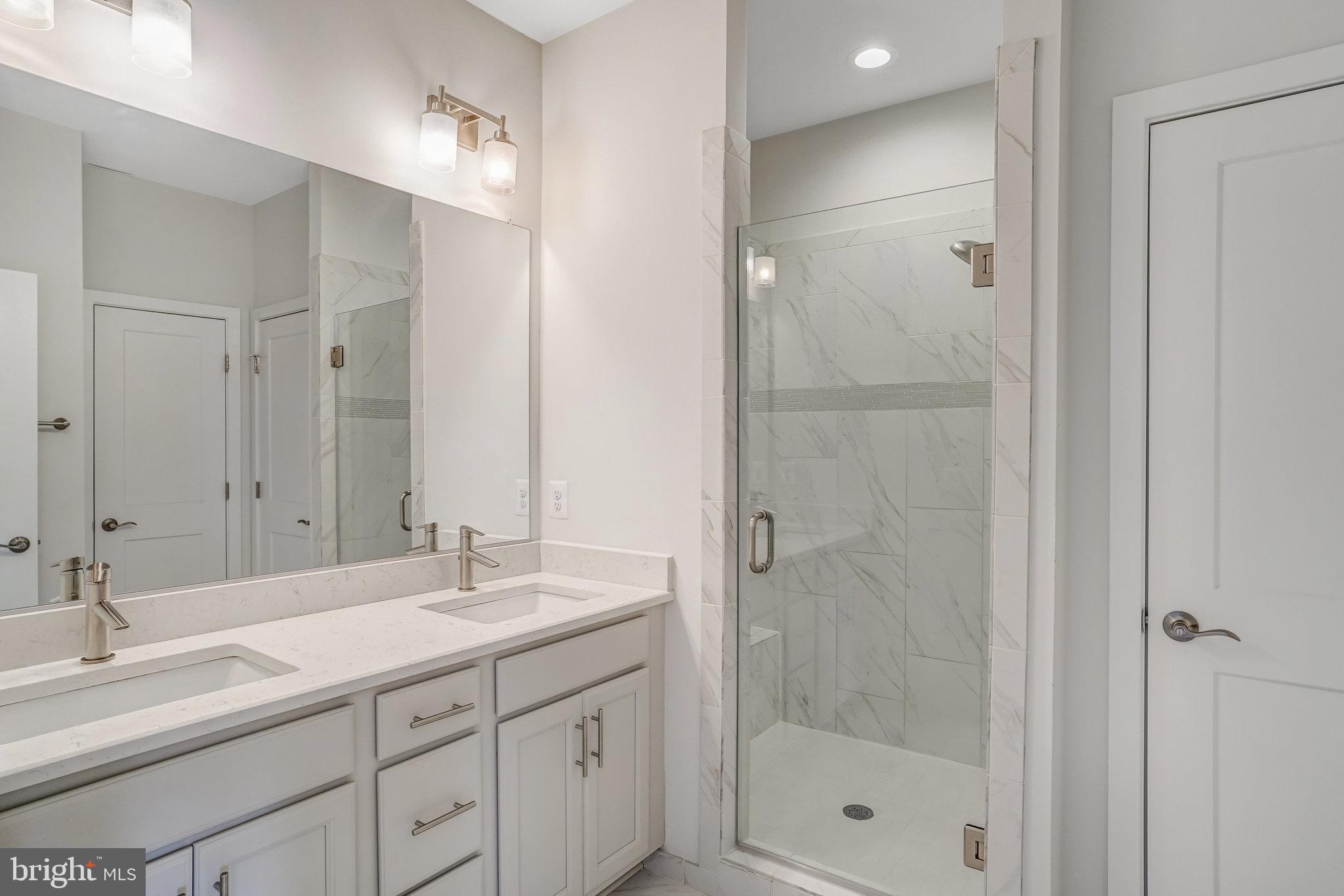 159 Center St S #14