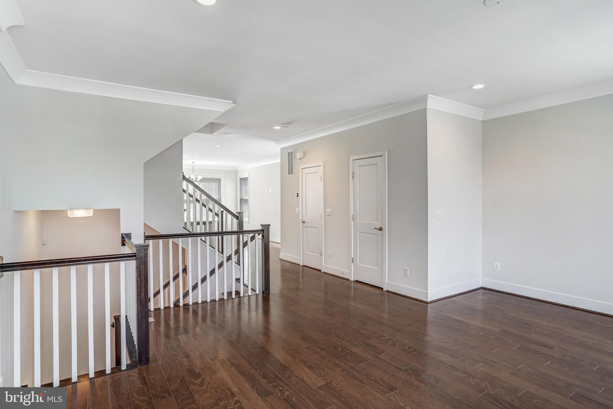 159 Center St S #14