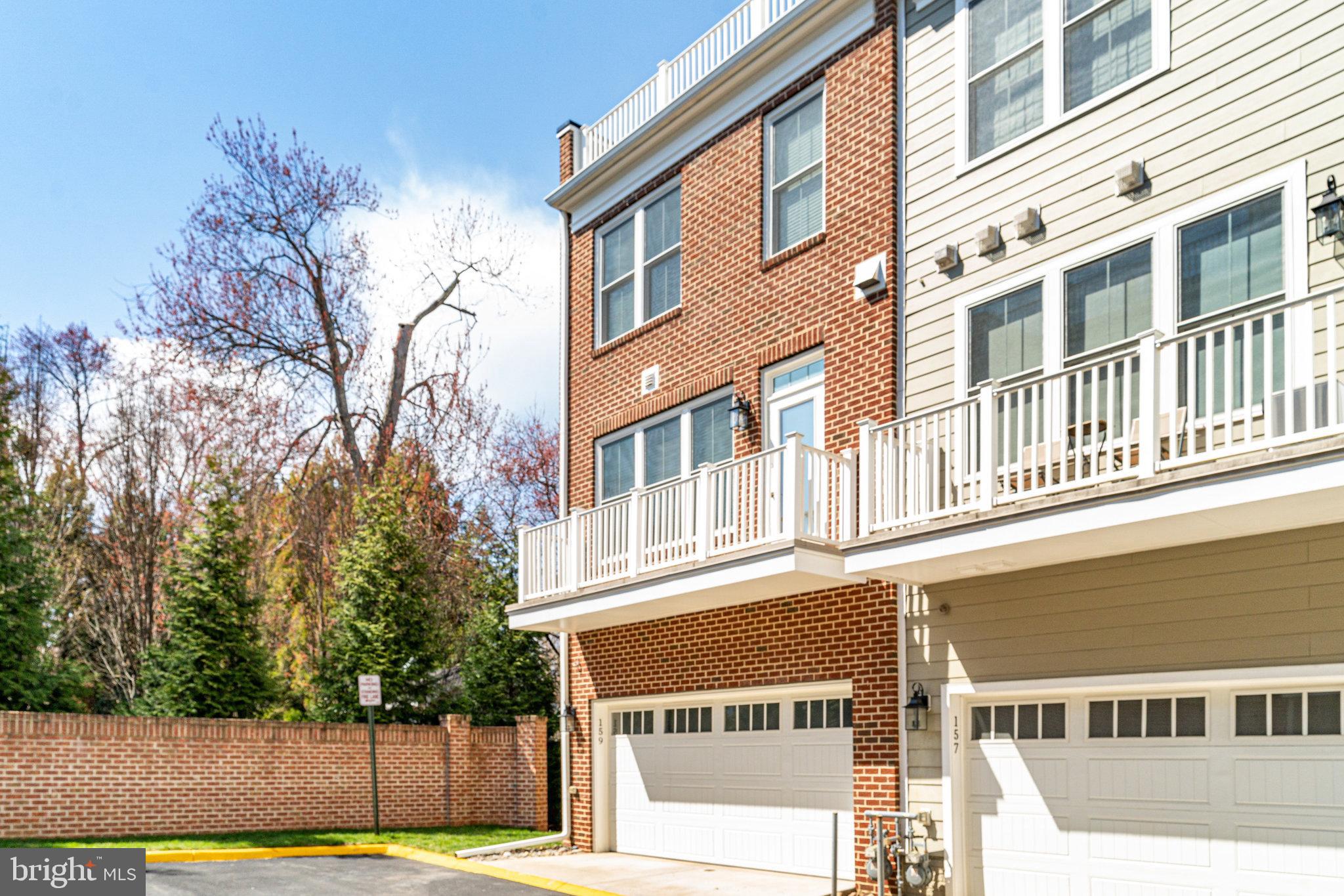 159 Center St S #14