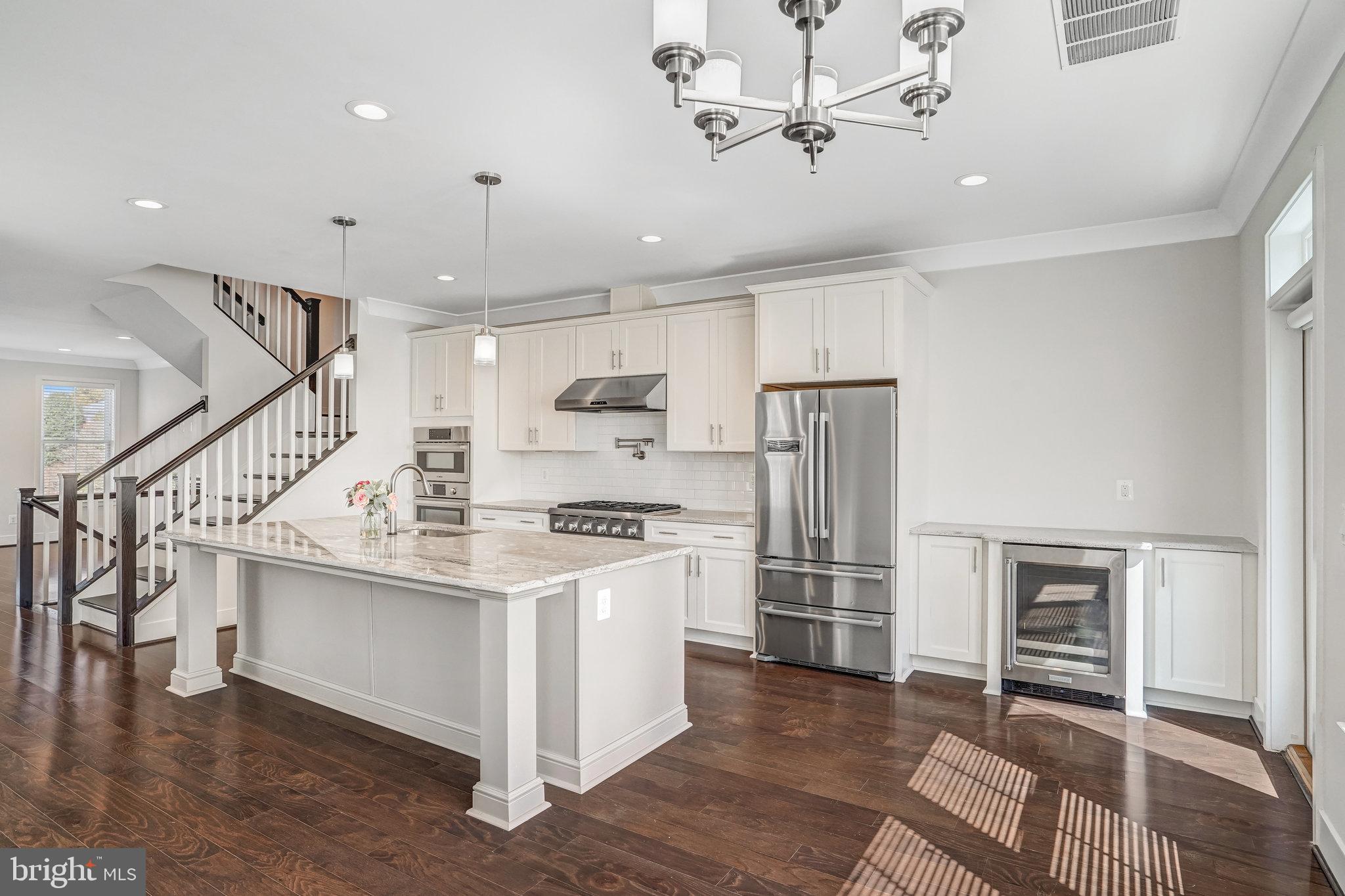159 Center St S #14
