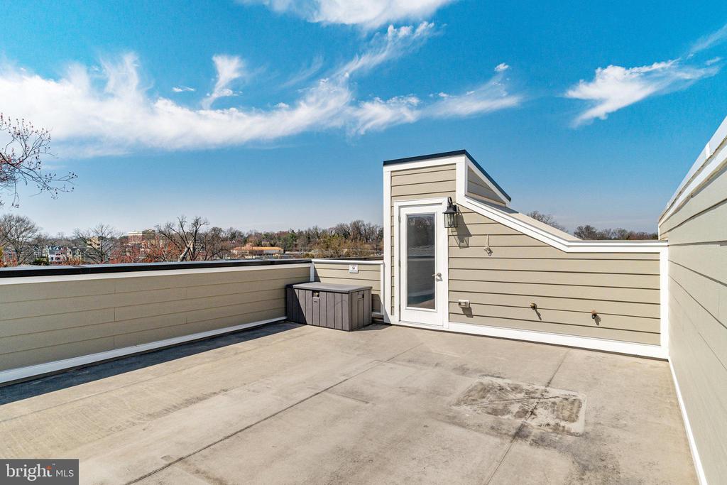 159 Center St S #14