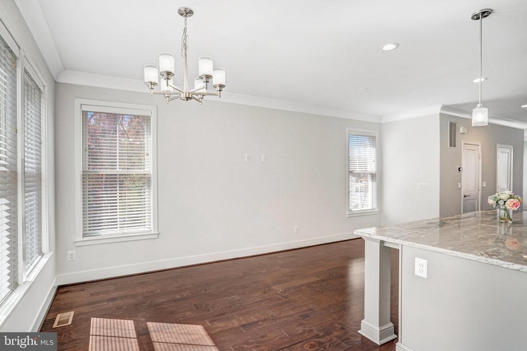 159 Center St S #14