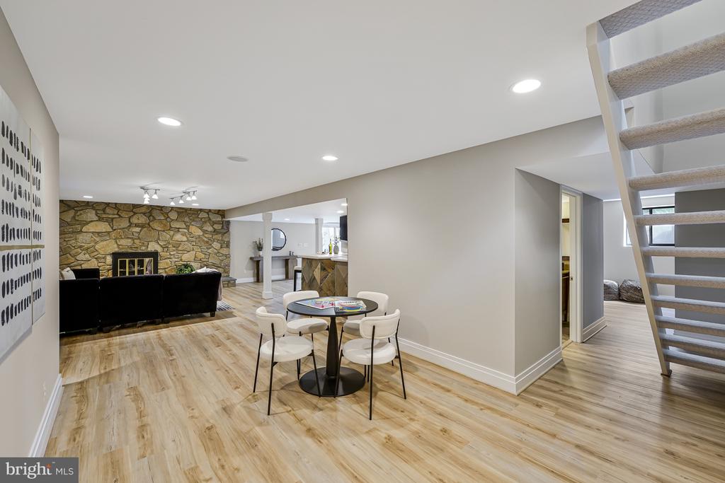 10226 Cedar Pond Dr