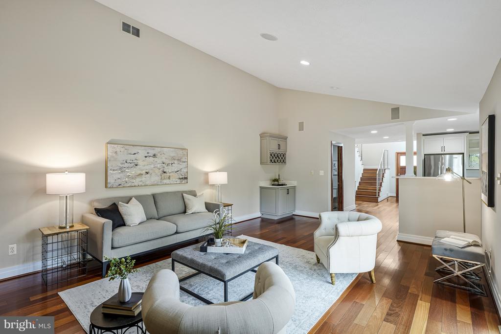 10226 Cedar Pond Dr