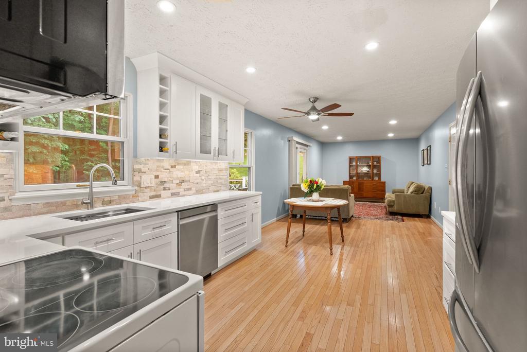 3428 Austin Ct