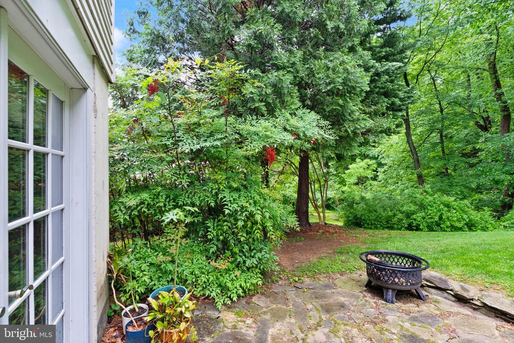 3428 Austin Ct
