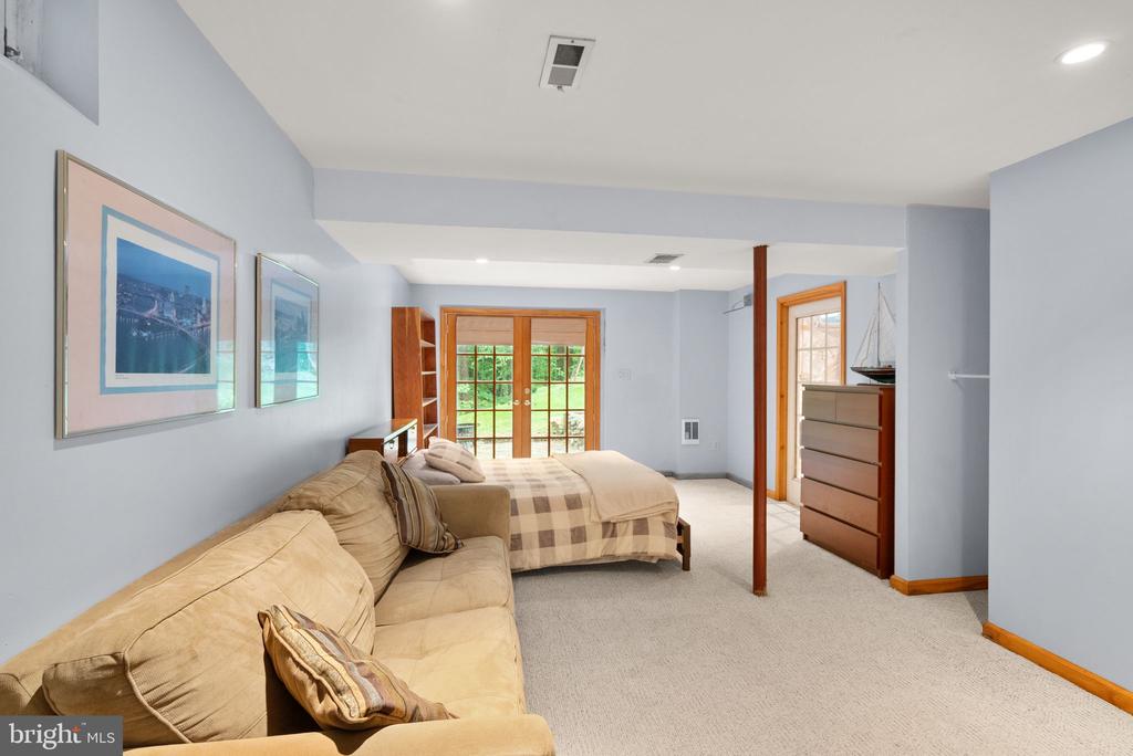 3428 Austin Ct