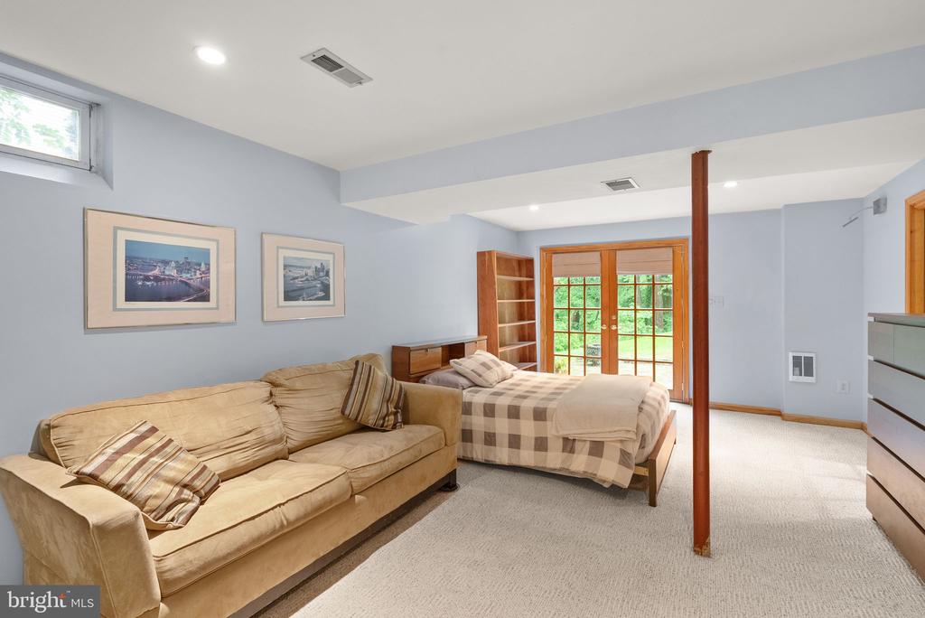 3428 Austin Ct