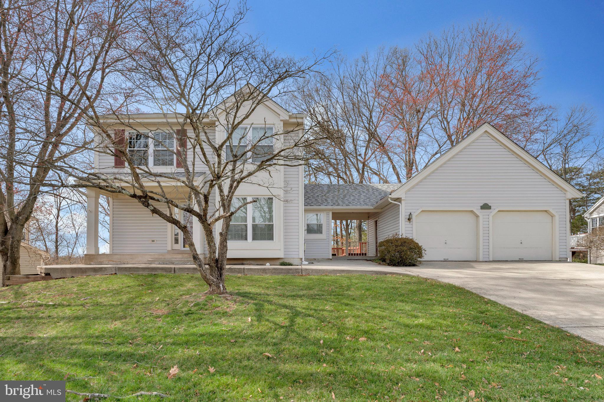 13482 Lake Shore Dr