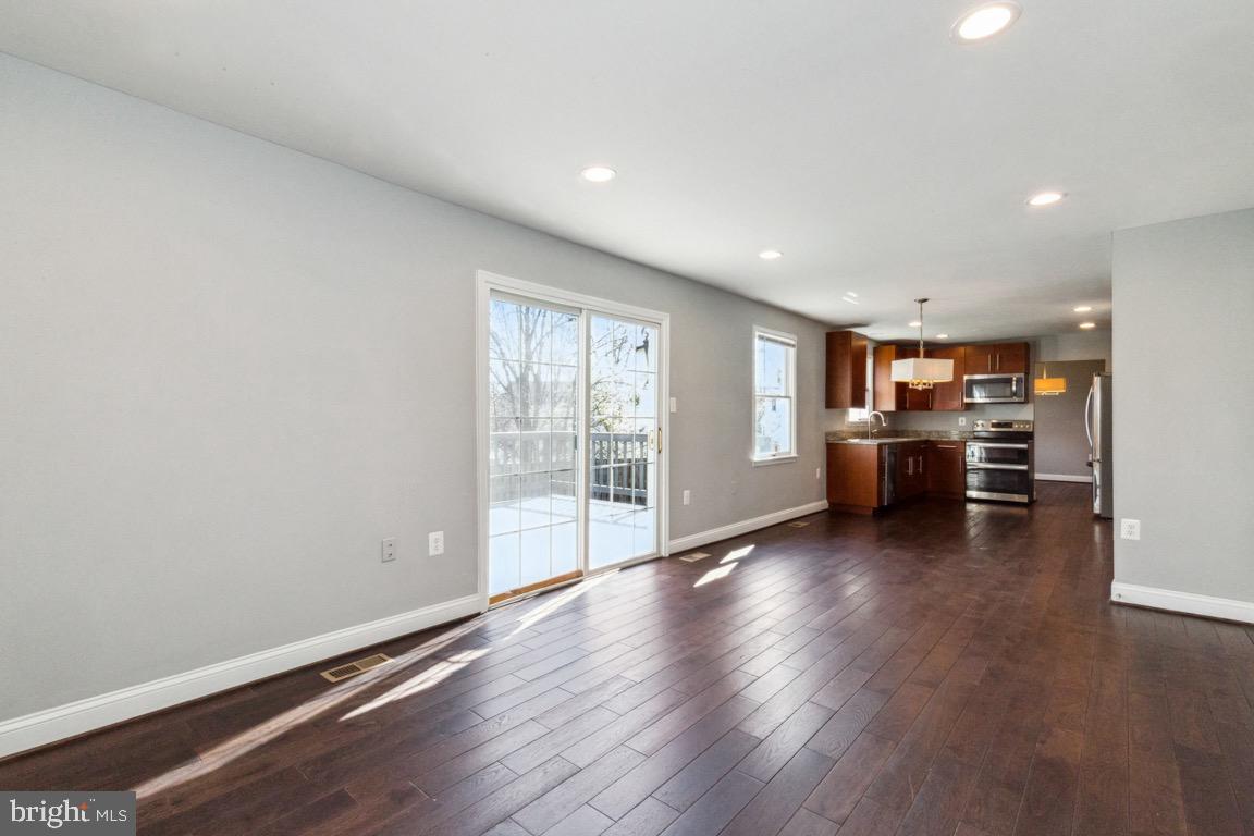 834 MOFFETT FORGE RD