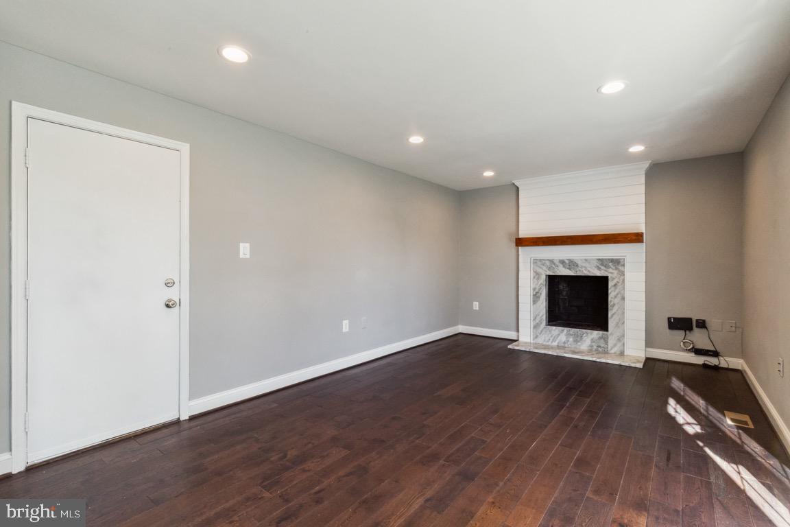 834 MOFFETT FORGE RD