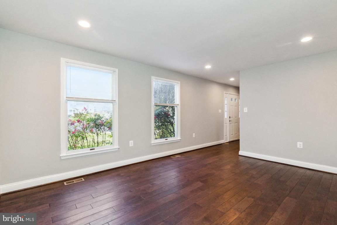 834 MOFFETT FORGE RD