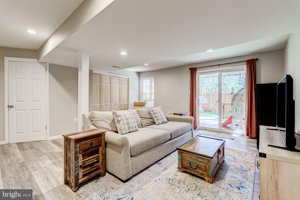 5884 Wood Flower Ct