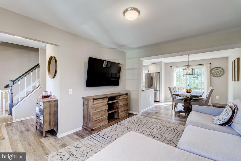 5884 Wood Flower Ct