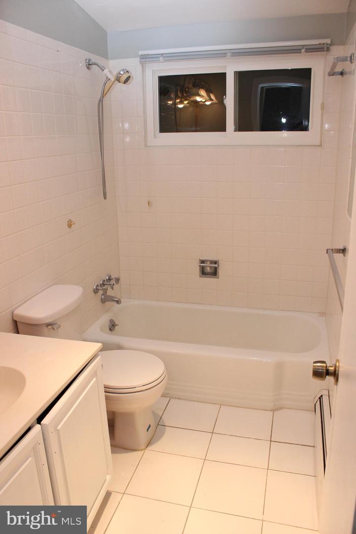 4029 HONEY LN