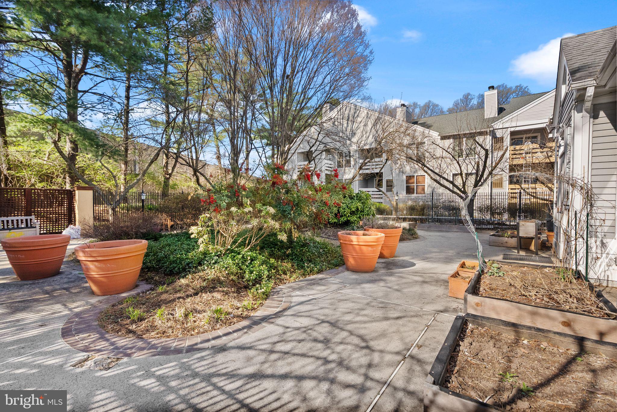 10302 Appalachian Cir #8-209