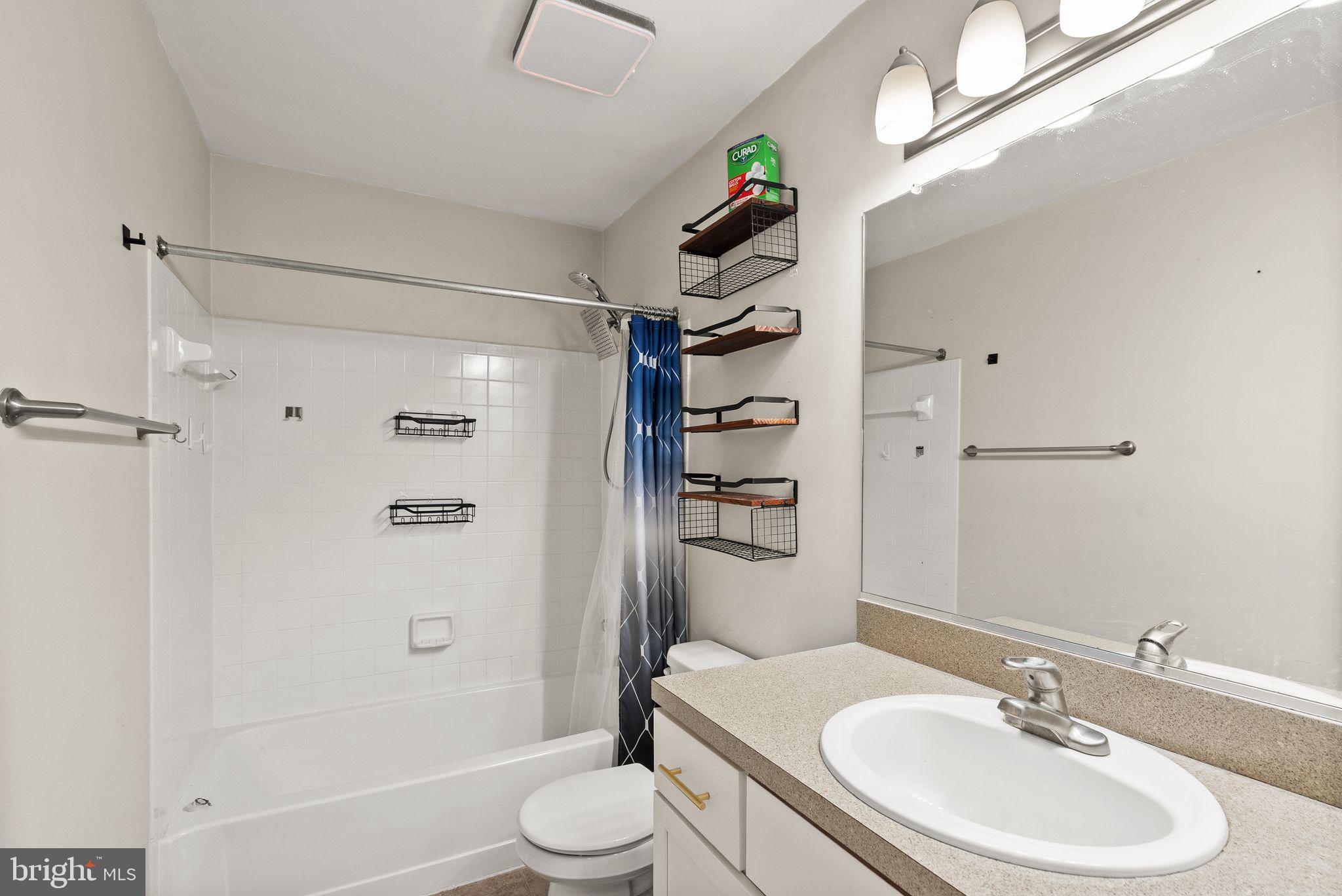 10302 Appalachian Cir #8-209
