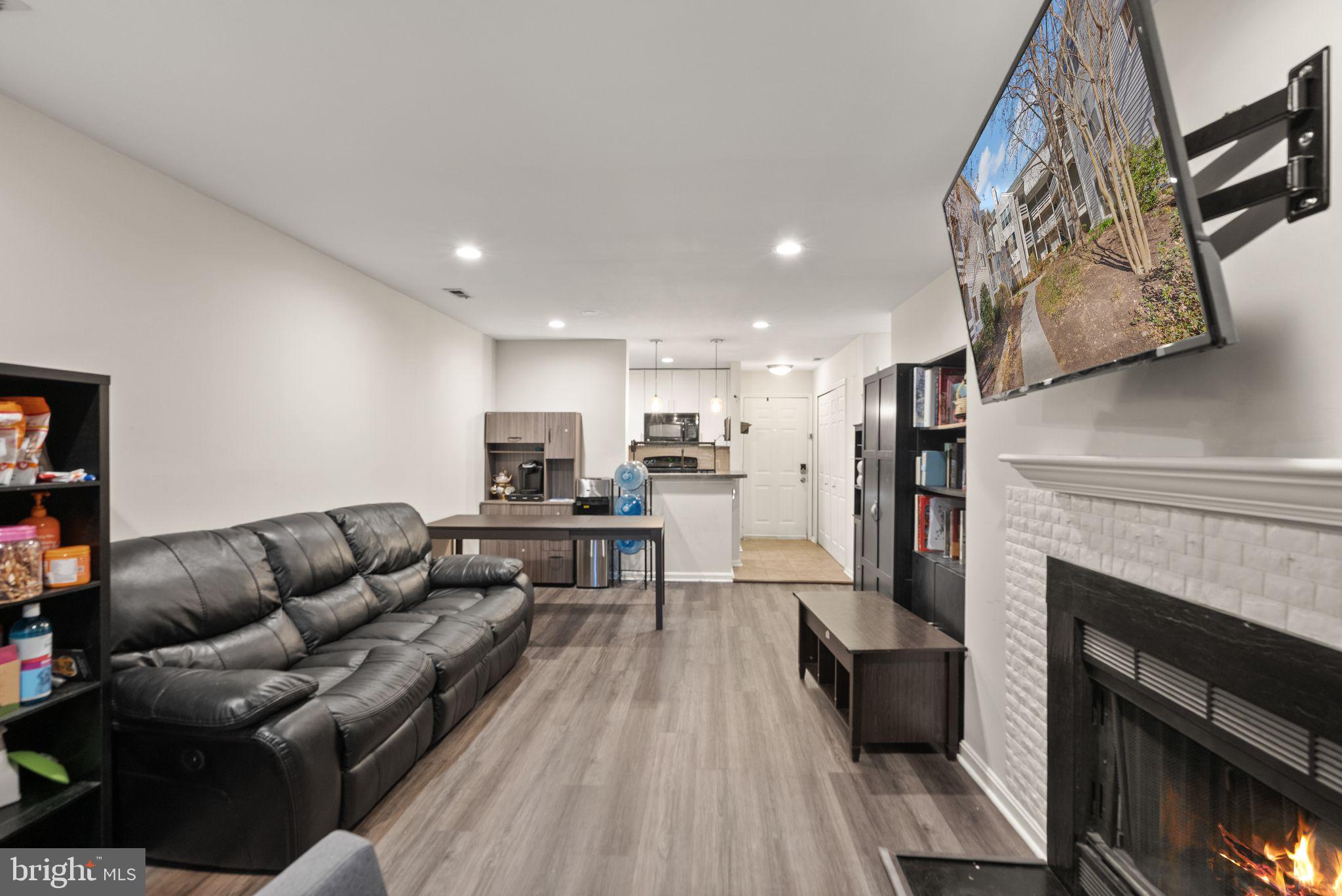 10302 Appalachian Cir #8-209