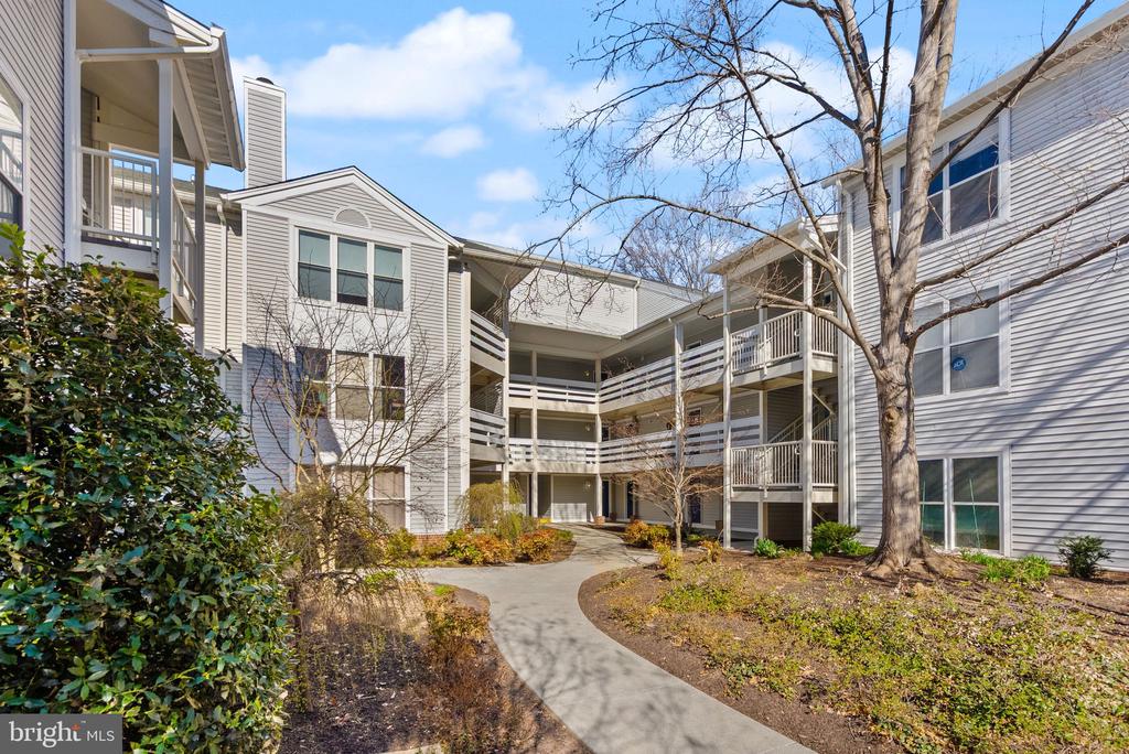 10302 Appalachian Cir #8-209