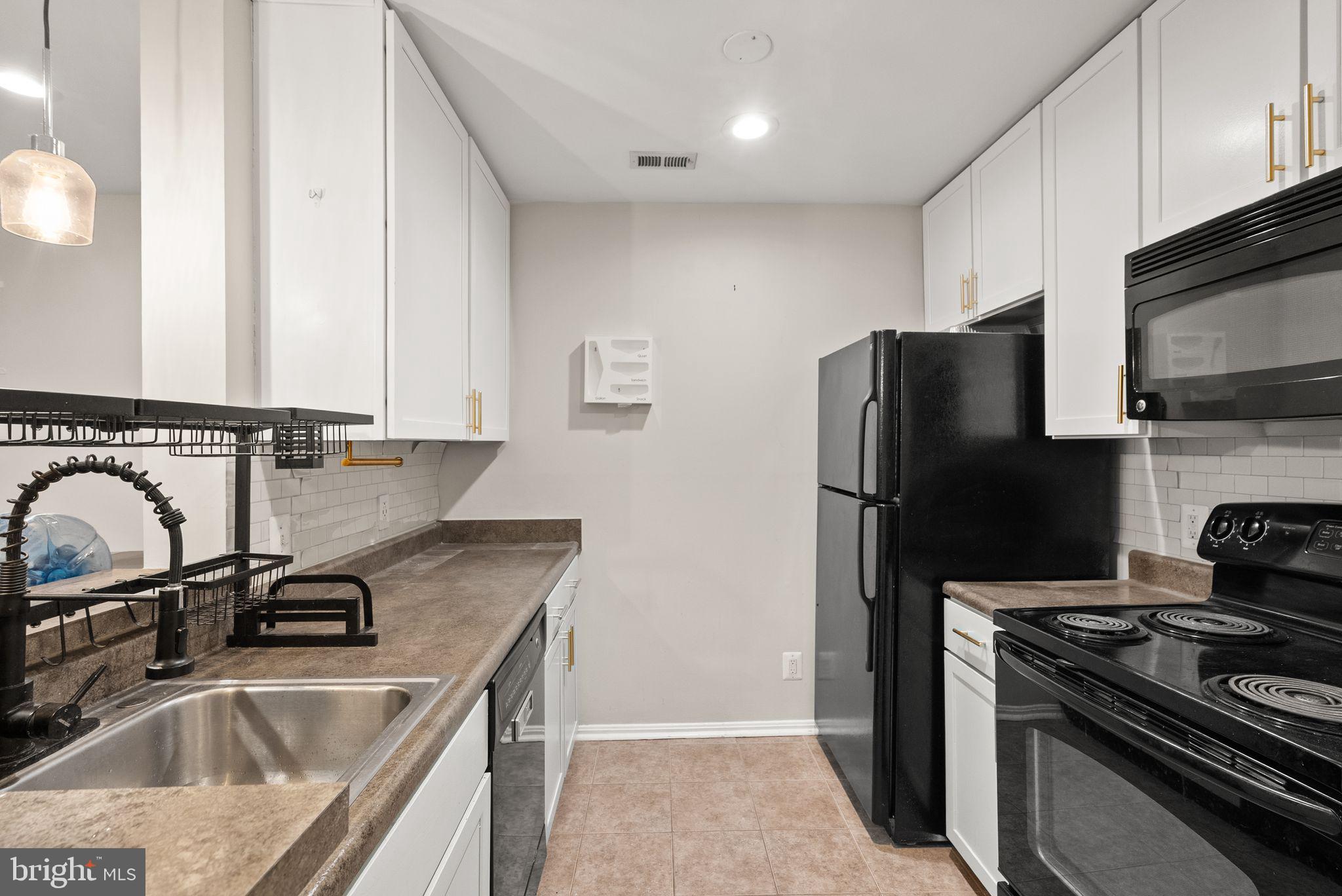 10302 Appalachian Cir #8-209
