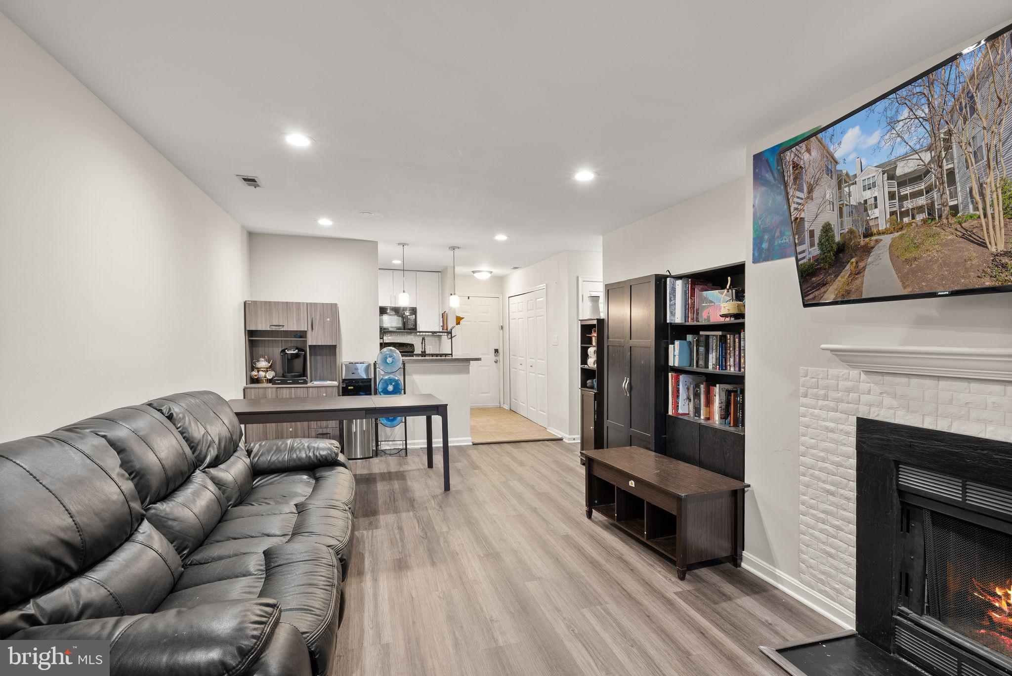 10302 Appalachian Cir #8-209