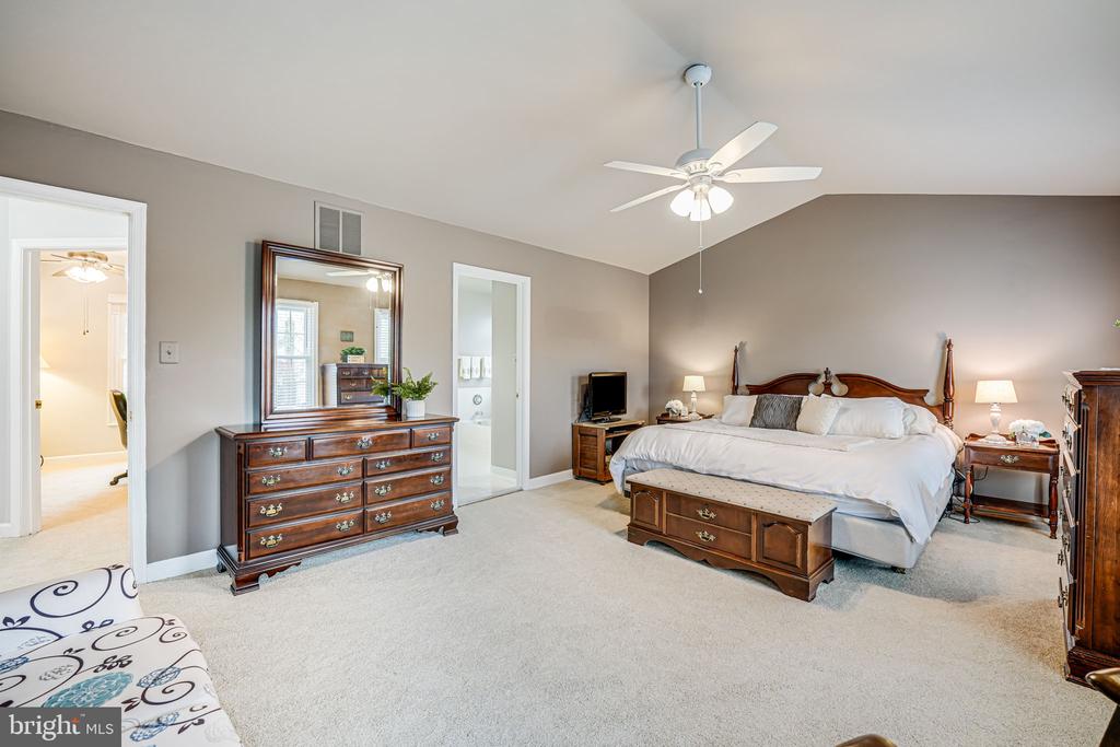 5215 Belle Plains Dr