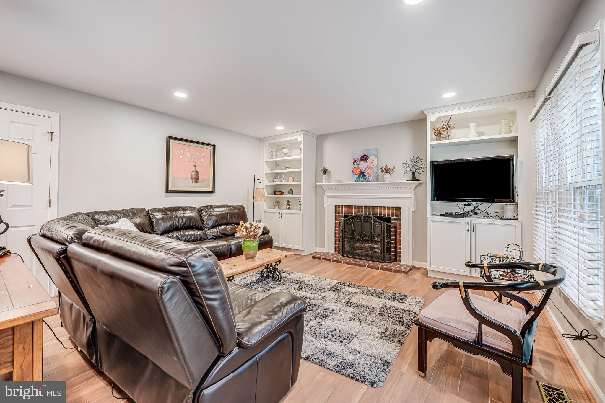 5215 Belle Plains Dr