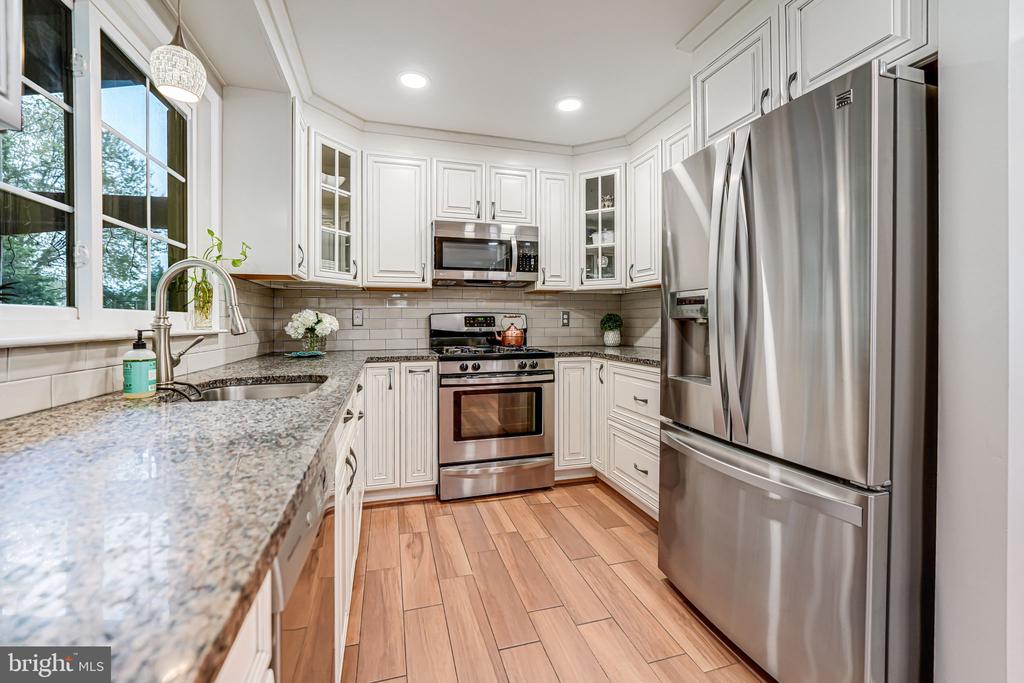 5215 Belle Plains Dr