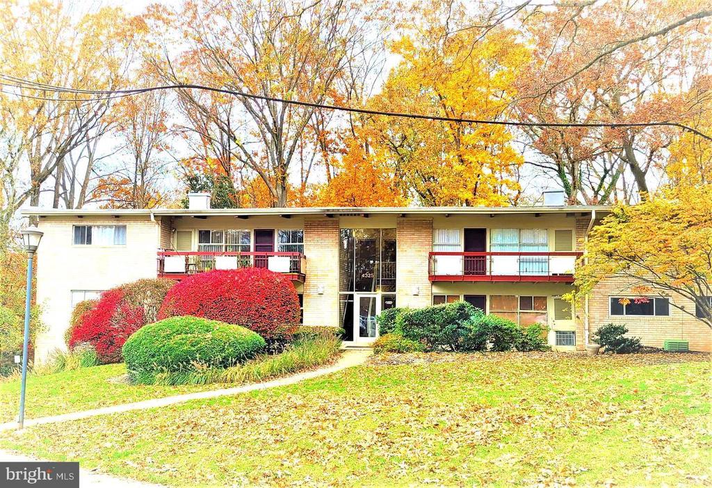 4325 Americana Dr #102