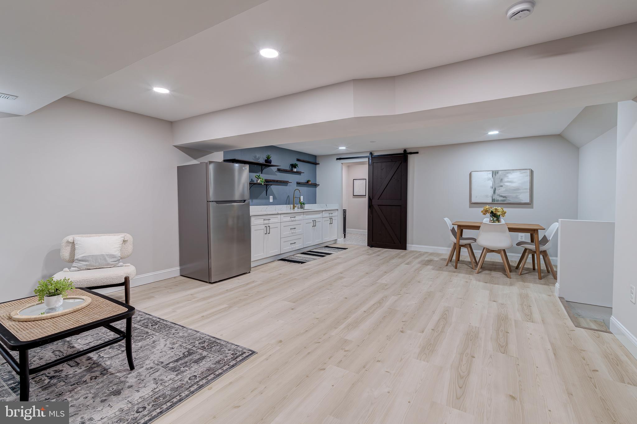 5275 Dunleigh Dr