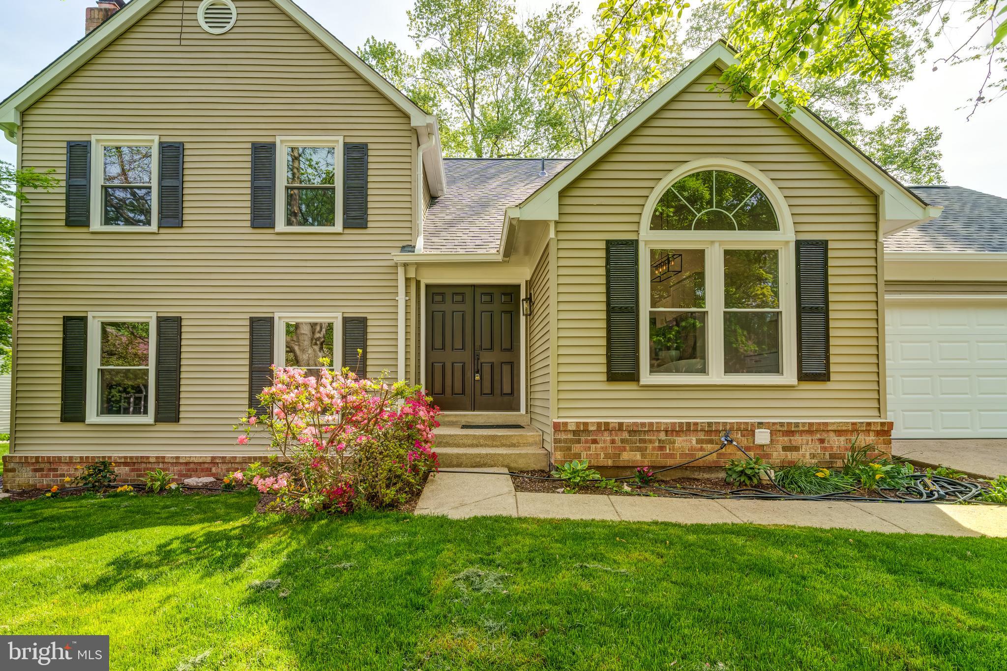 5275 Dunleigh Dr