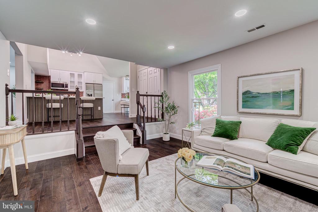 5275 Dunleigh Dr
