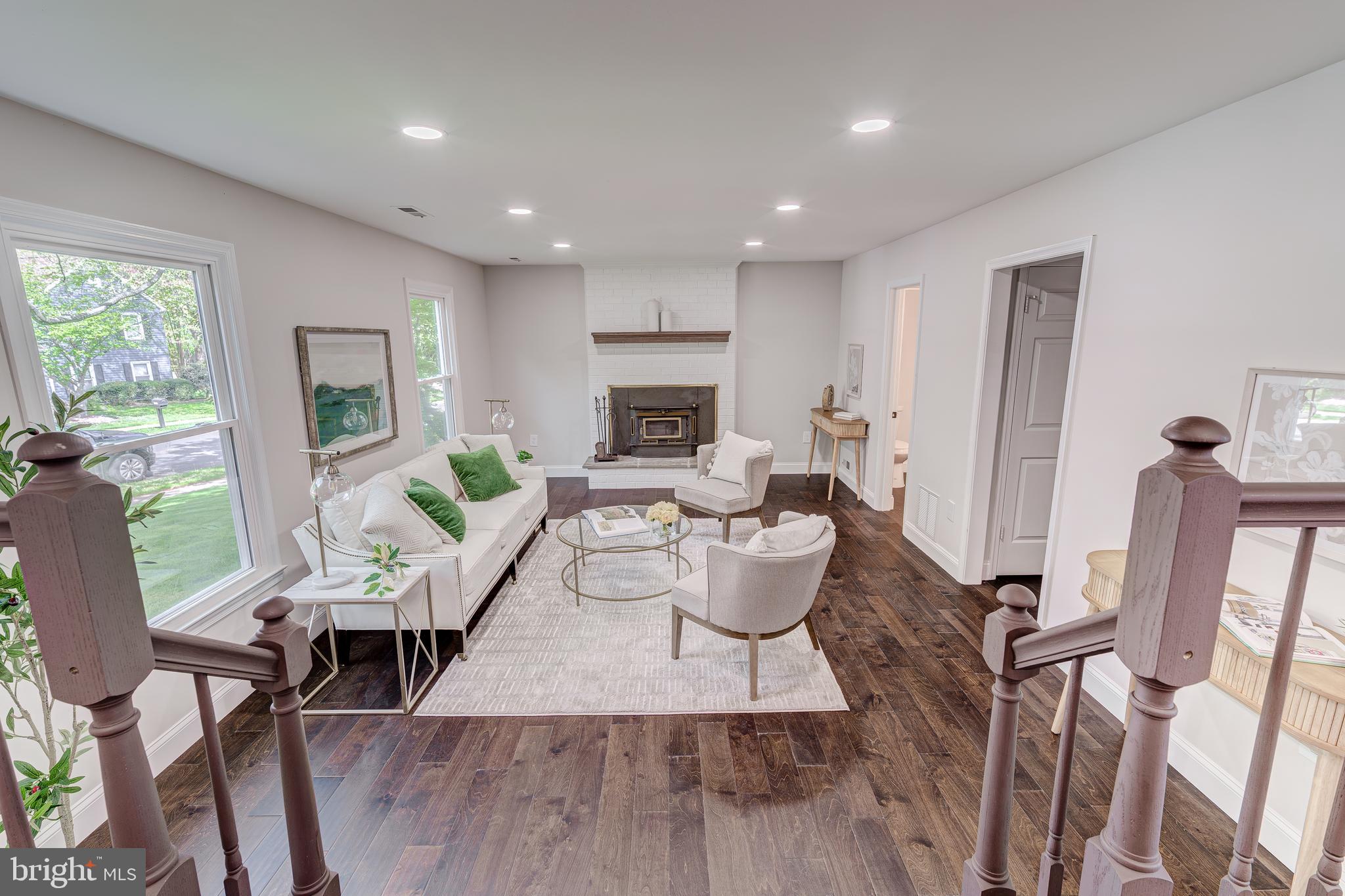 5275 Dunleigh Dr