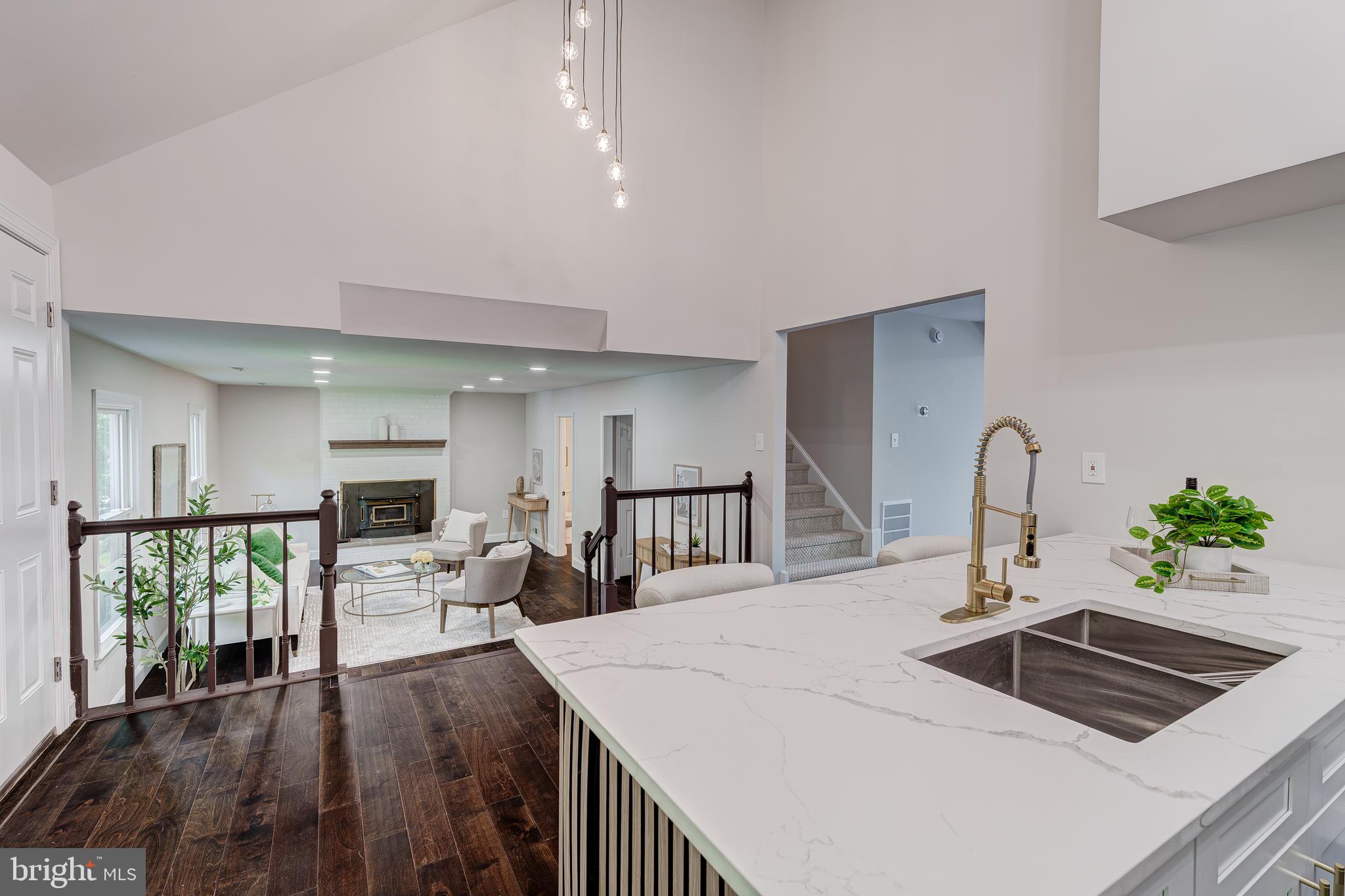 5275 Dunleigh Dr