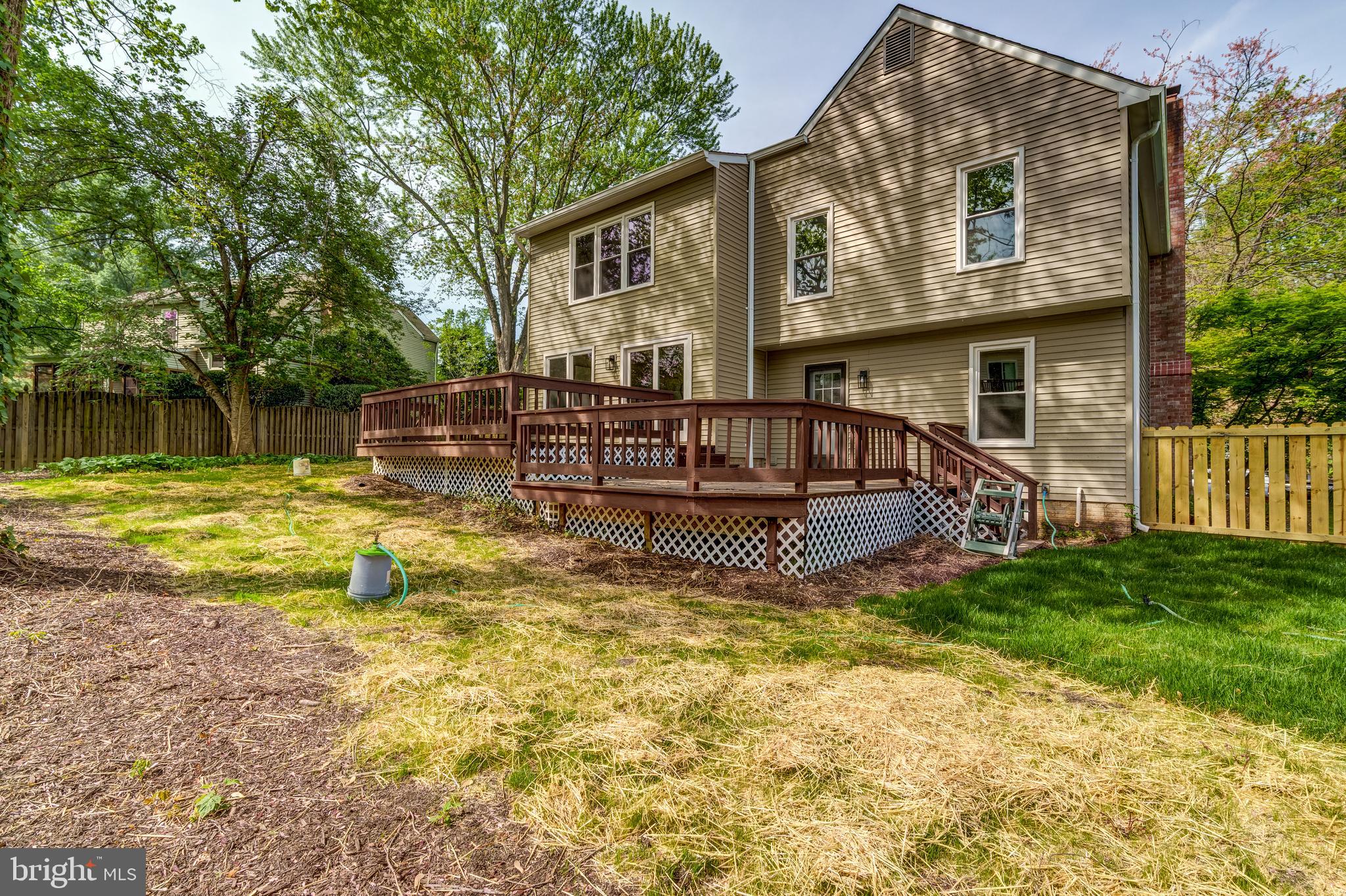 5275 Dunleigh Dr