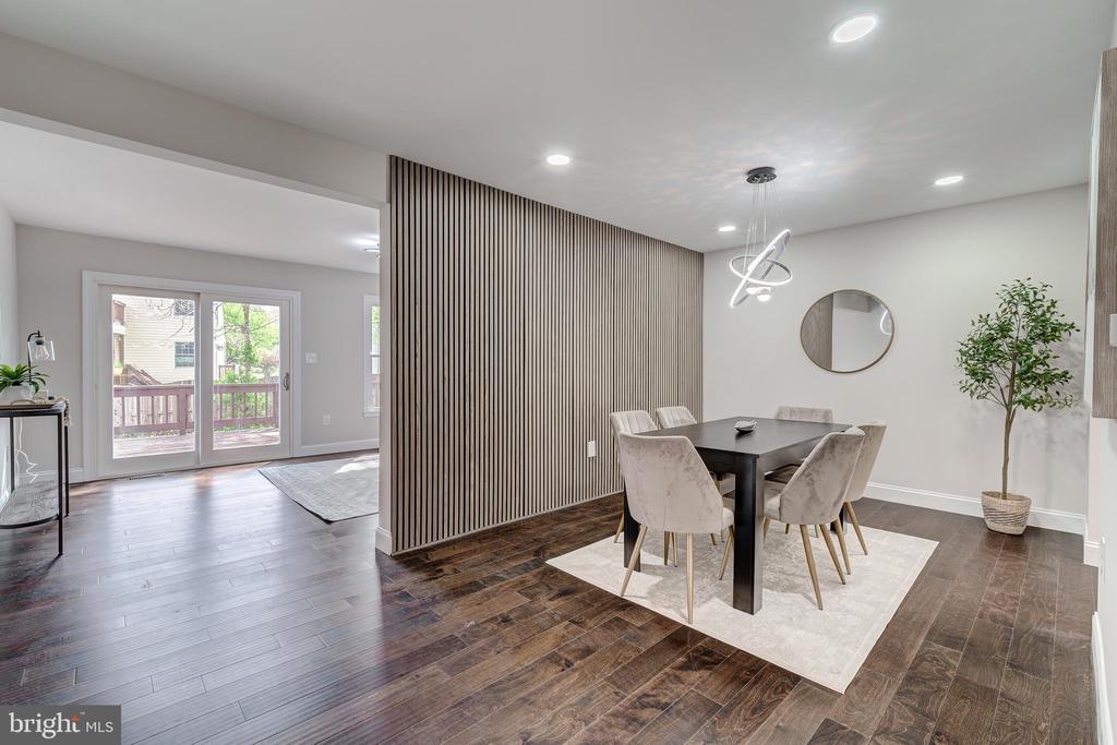 5275 Dunleigh Dr