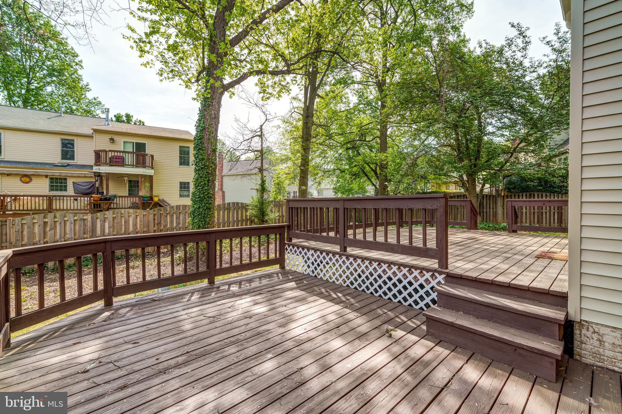 5275 Dunleigh Dr