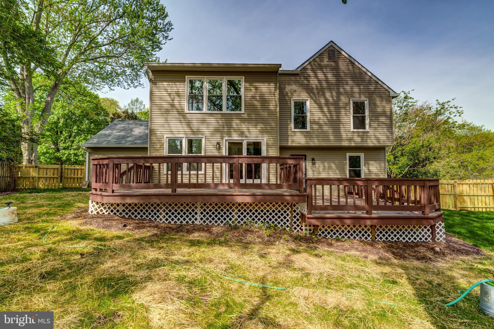 5275 Dunleigh Dr