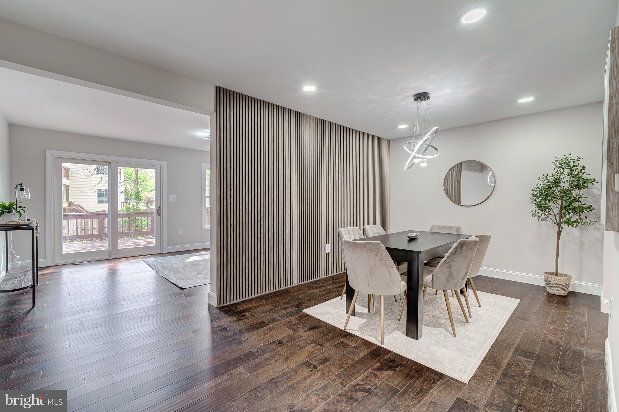 5275 Dunleigh Dr