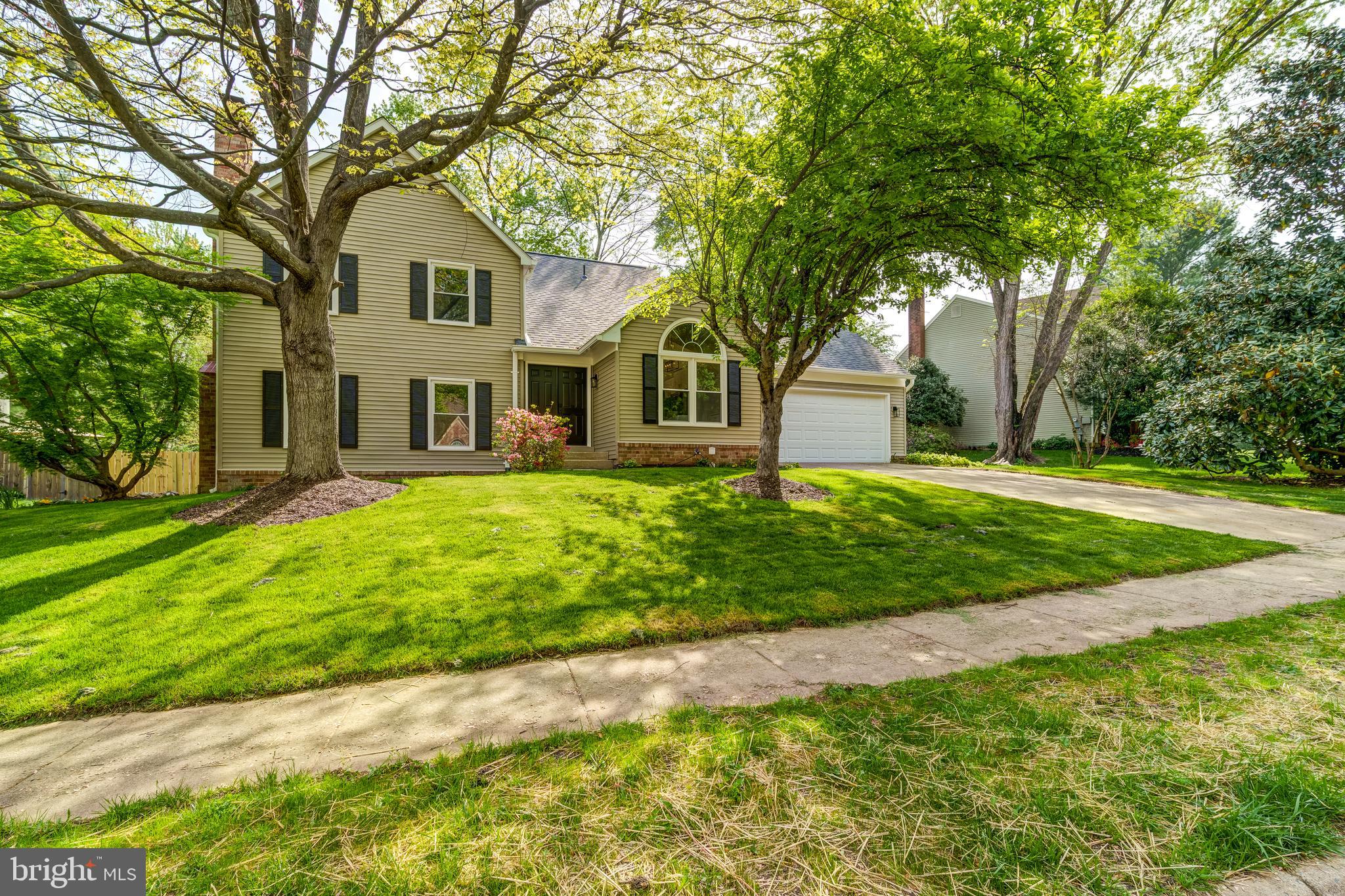 5275 Dunleigh Dr
