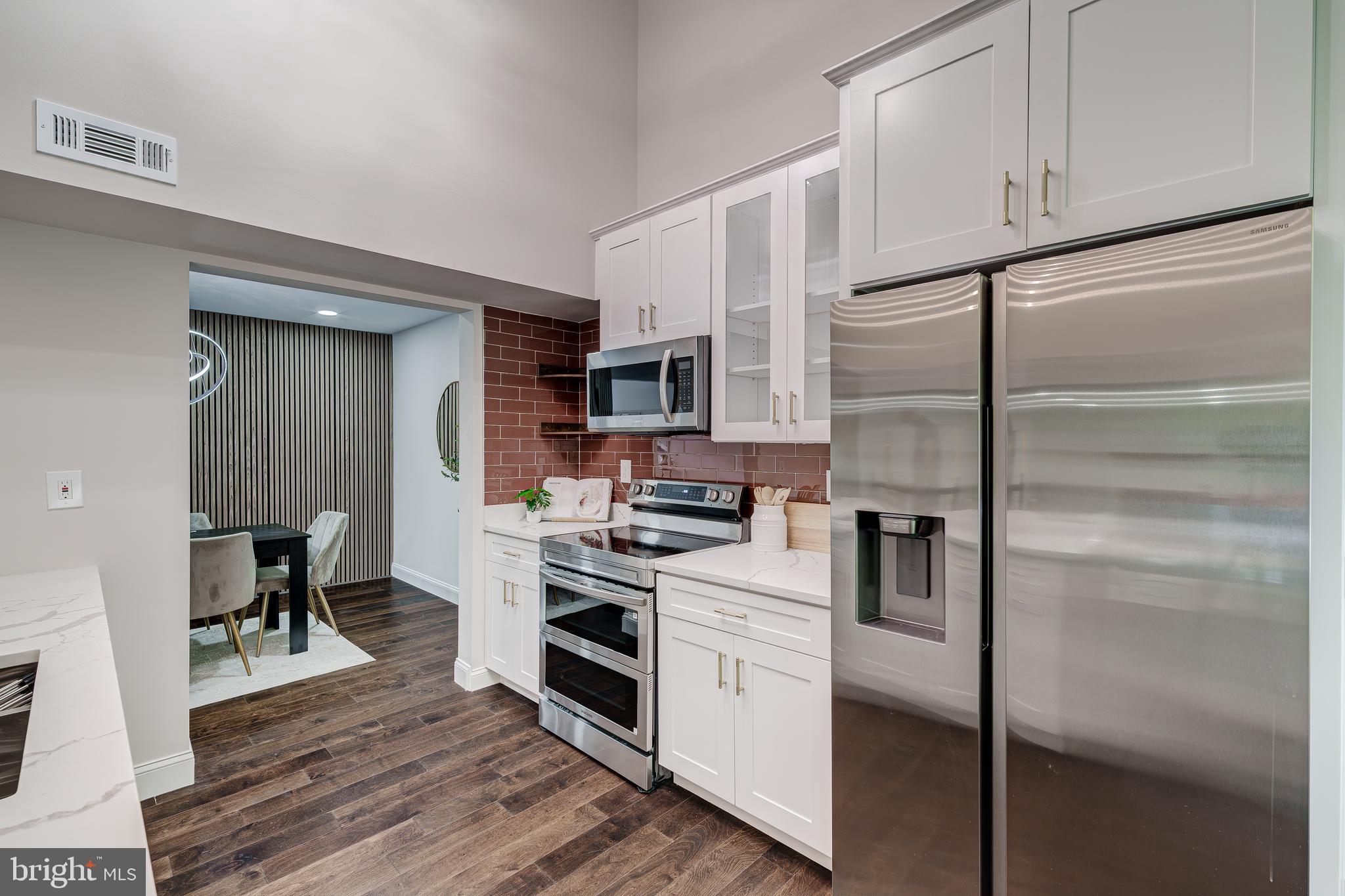5275 Dunleigh Dr