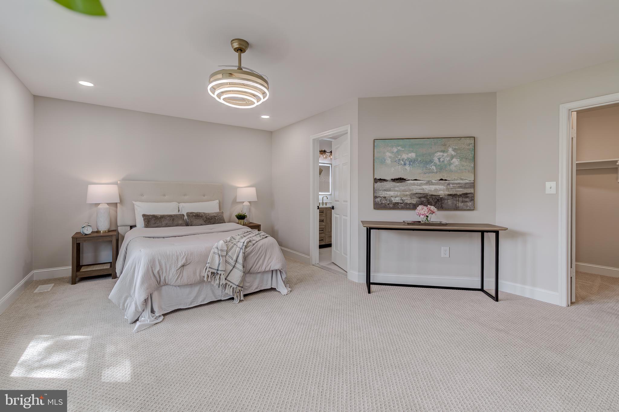 5275 Dunleigh Dr