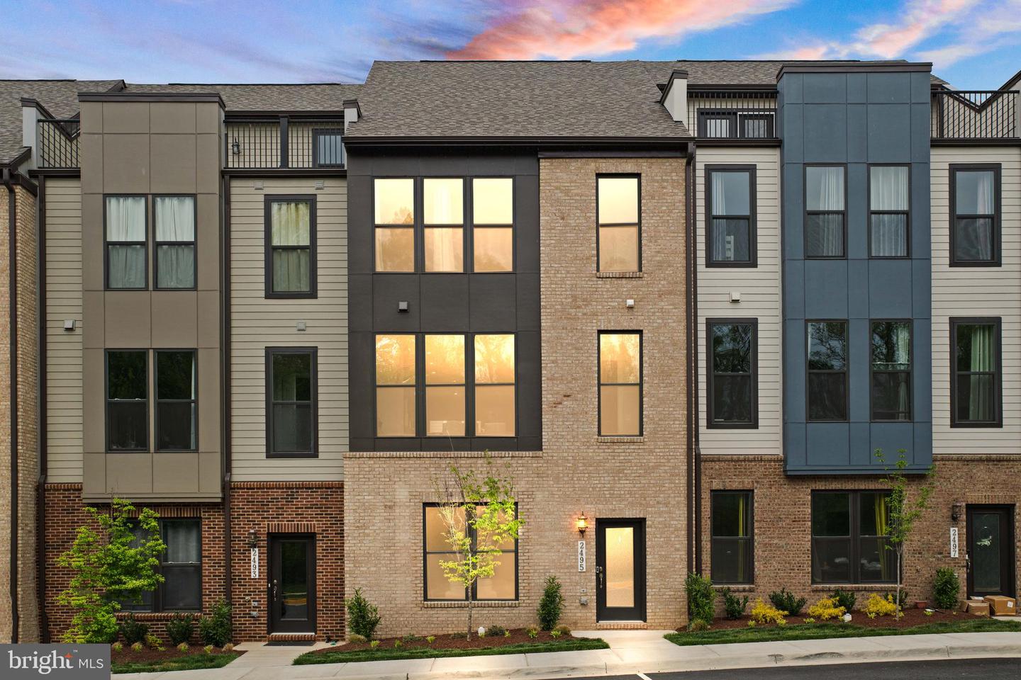 2495 Liberty Loop