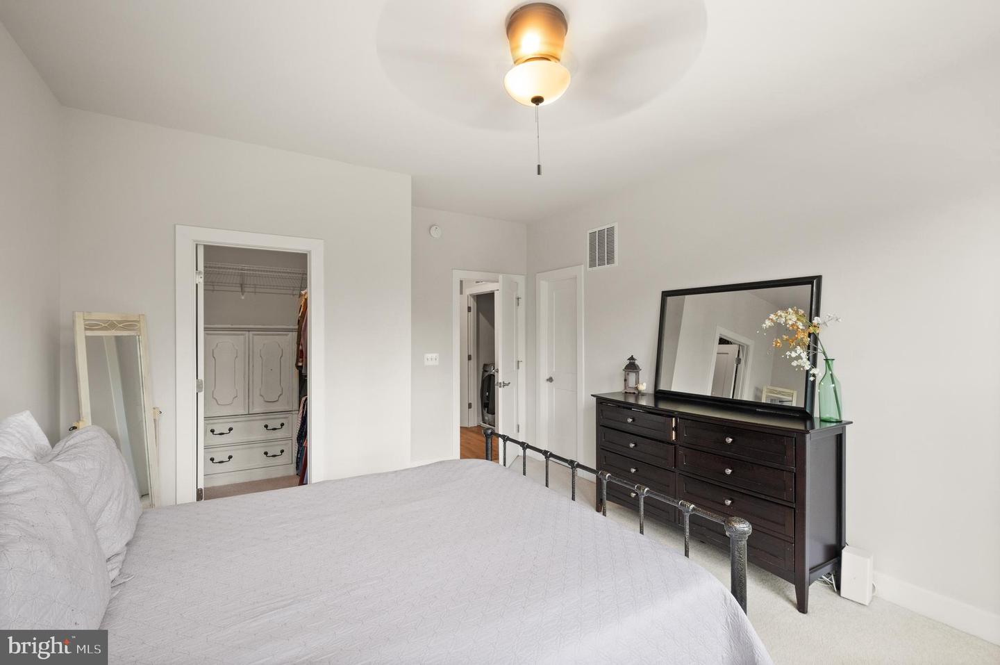 2495 Liberty Loop