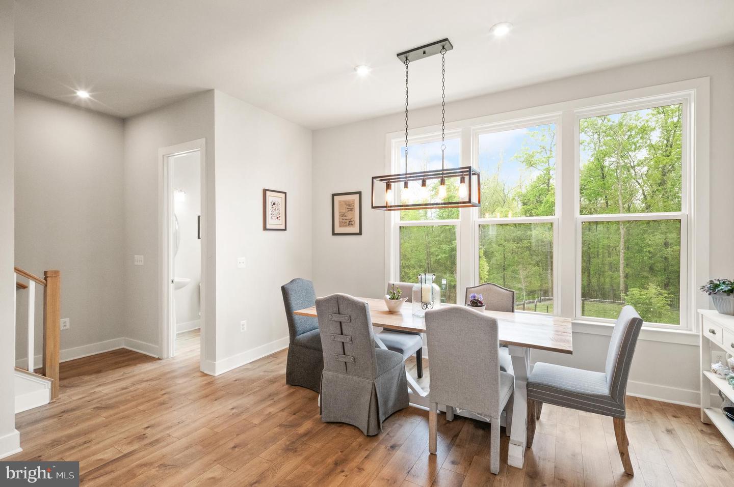 2495 Liberty Loop