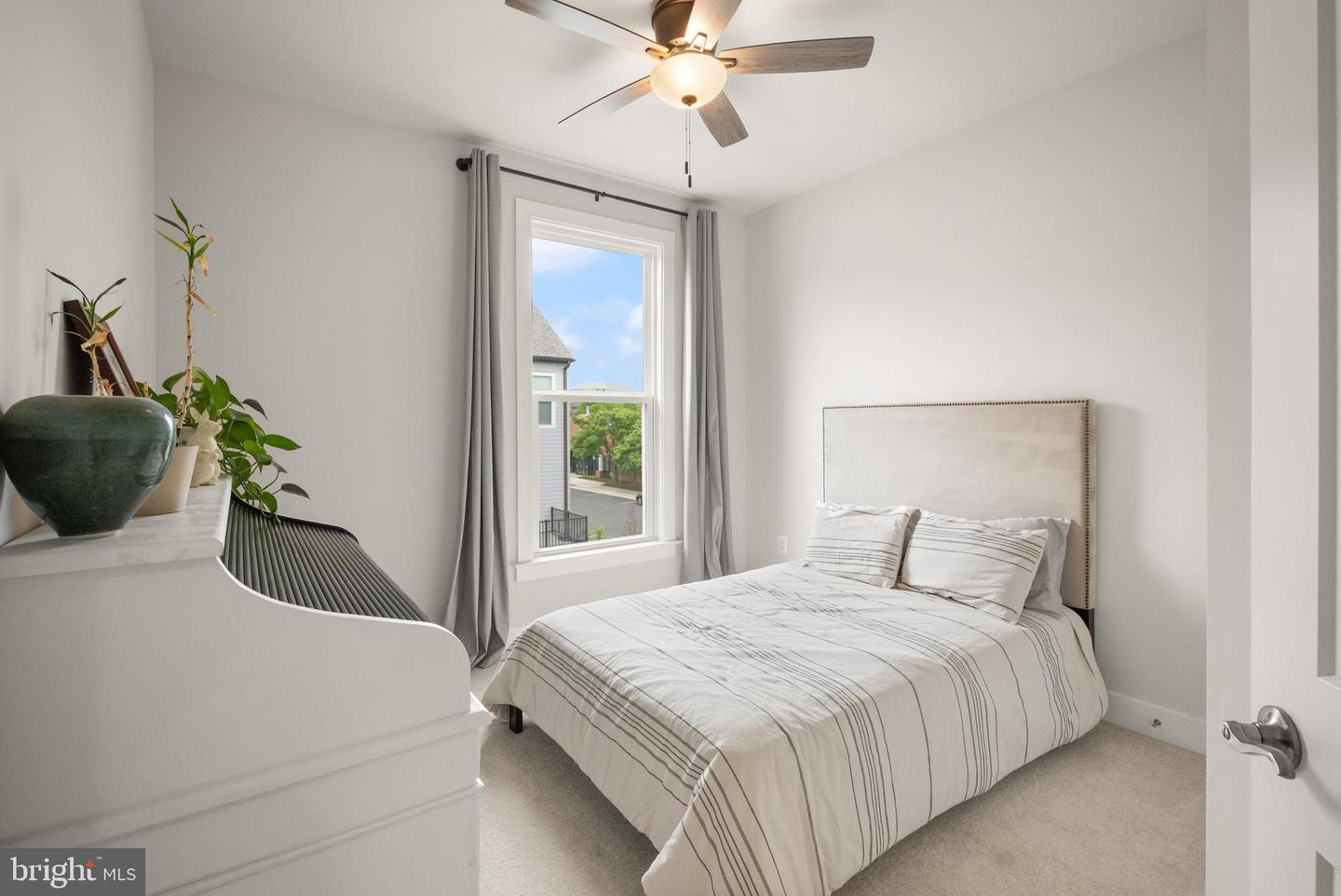 2495 Liberty Loop