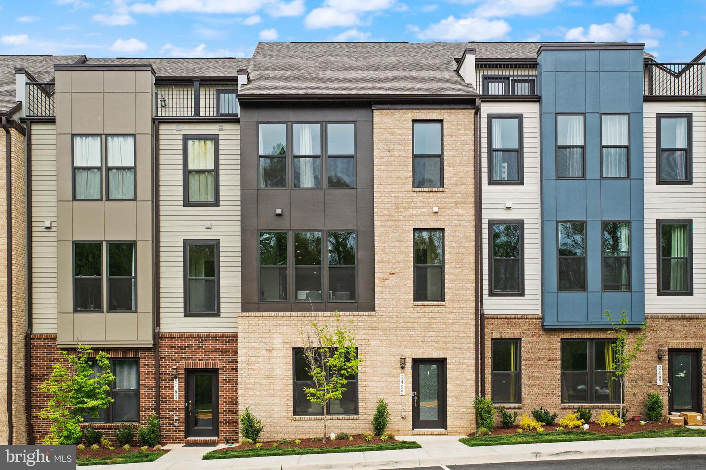 2495 Liberty Loop