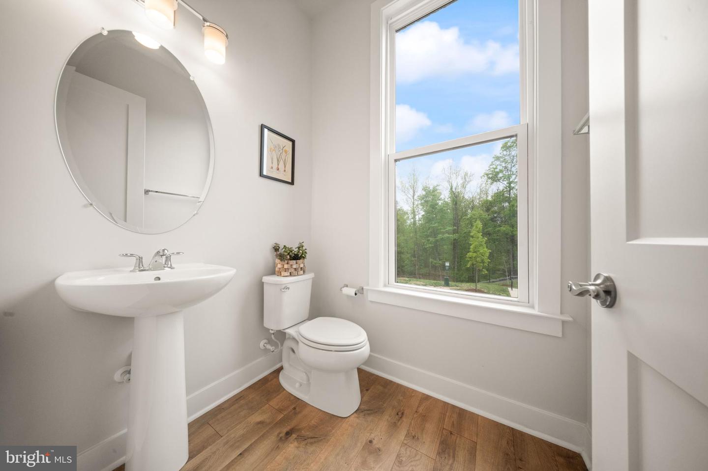 2495 Liberty Loop