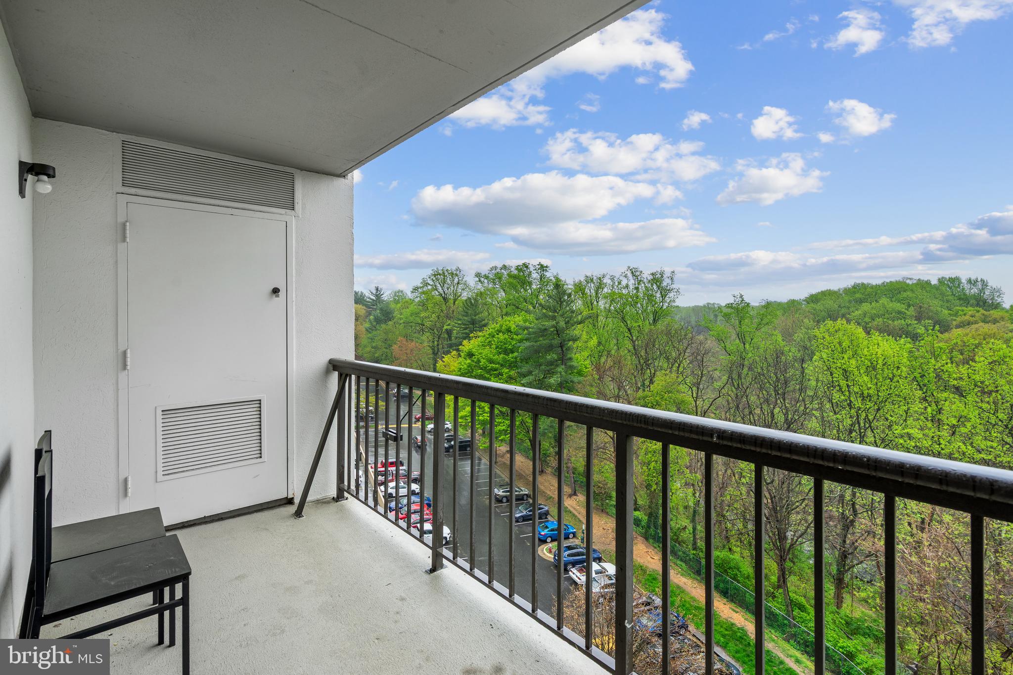 3800 Powell Ln #703