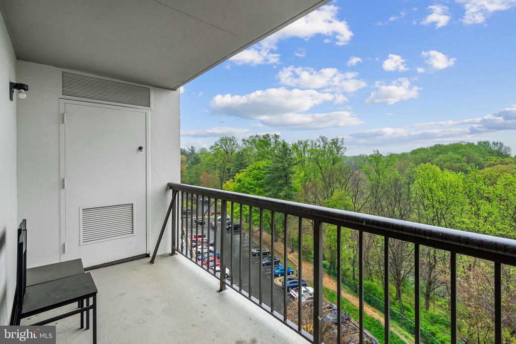3800 Powell Ln #703